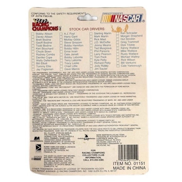 Racing Champions NASCAR Michael Waltrip 1:64 - Picture 2 of 8